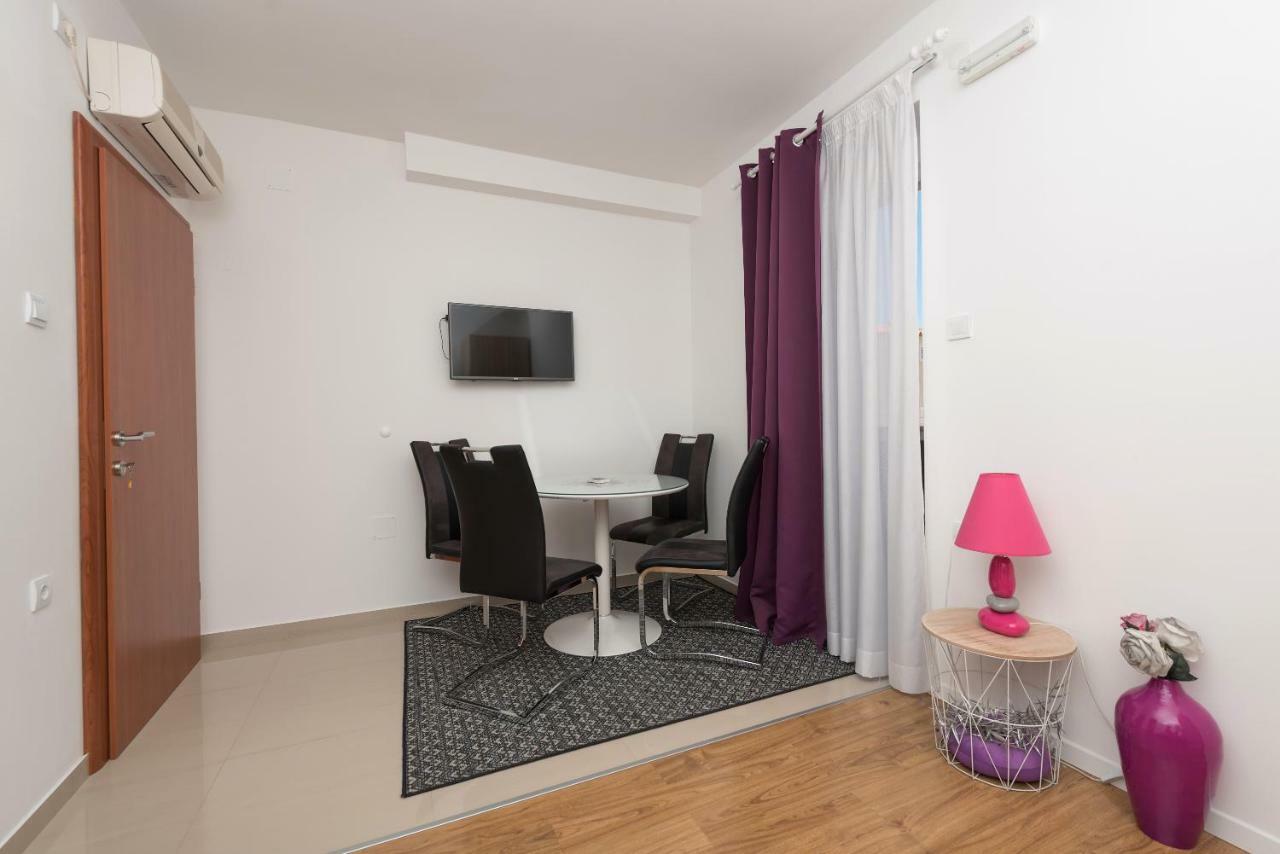 Apartmani Mona Makarska Esterno foto