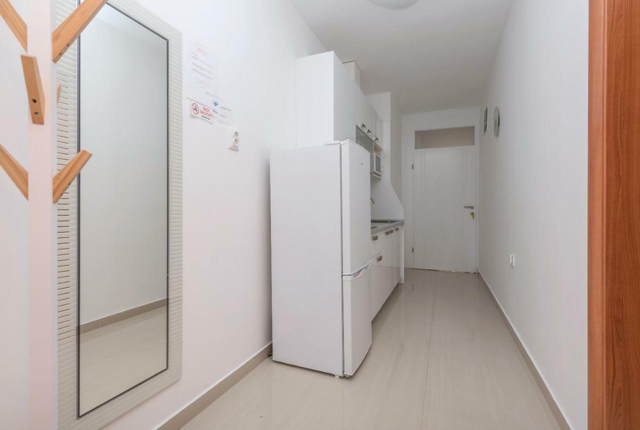 Apartmani Mona Makarska Esterno foto