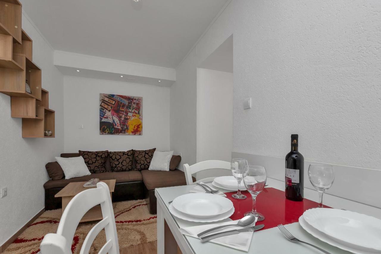 Apartmani Mona Makarska Esterno foto
