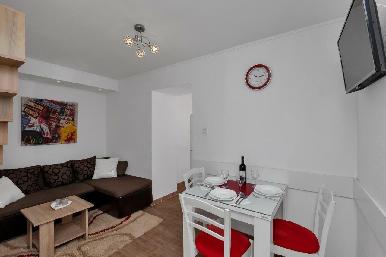 Apartmani Mona Makarska Esterno foto