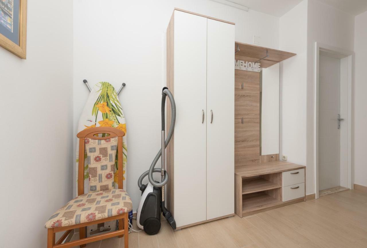 Apartmani Mona Makarska Esterno foto