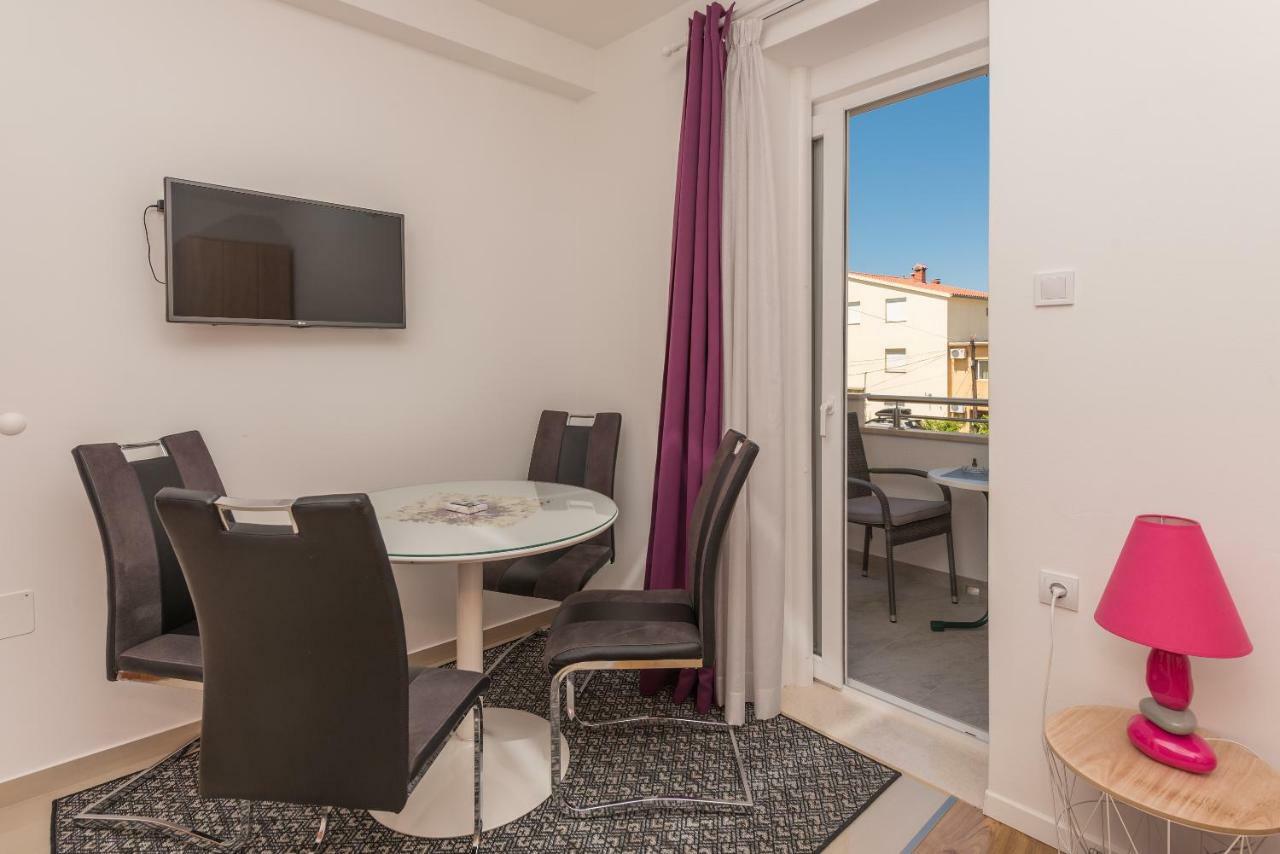 Apartmani Mona Makarska Esterno foto