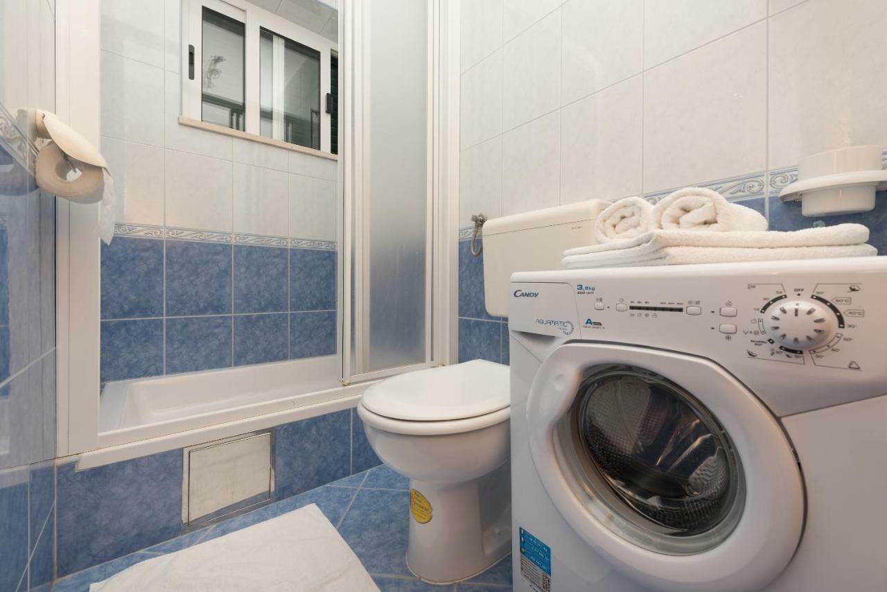 Apartmani Mona Makarska Esterno foto