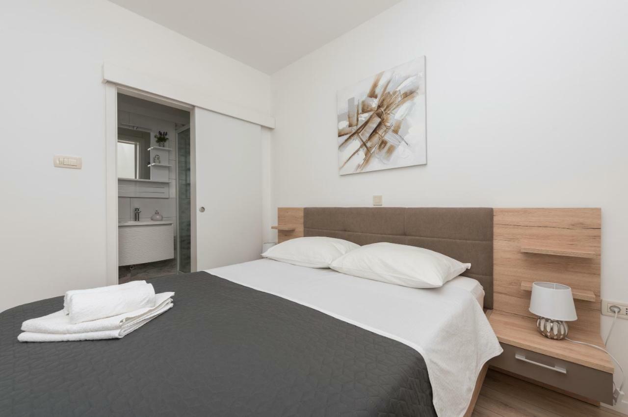 Apartmani Mona Makarska Esterno foto