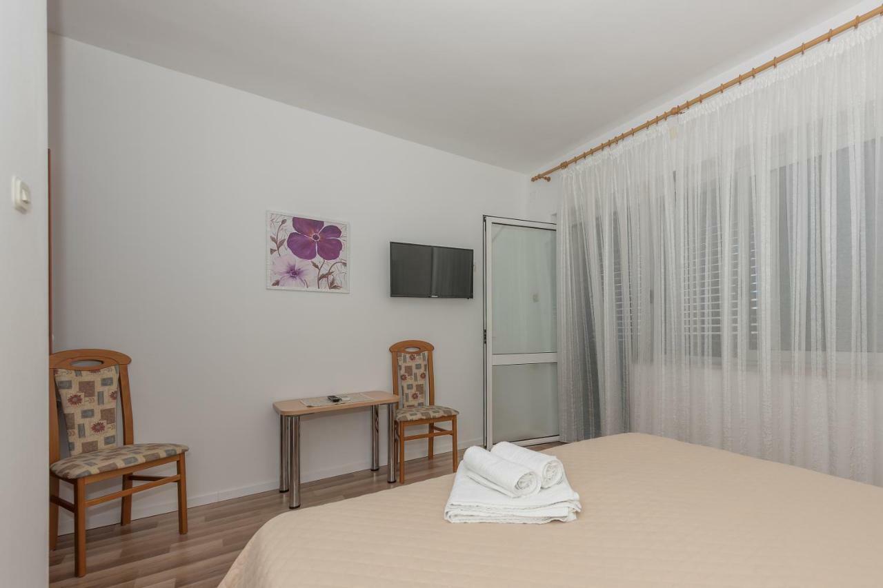 Apartmani Mona Makarska Esterno foto