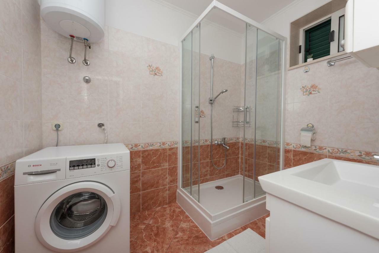 Apartmani Mona Makarska Esterno foto