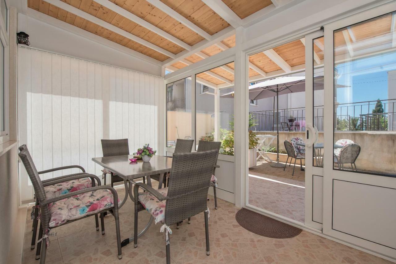Apartmani Mona Makarska Esterno foto