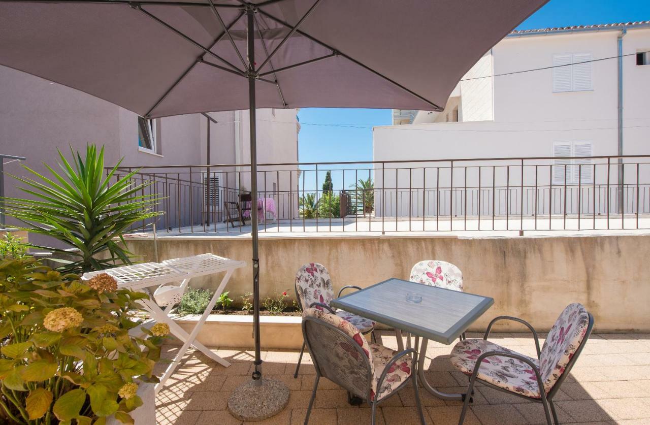 Apartmani Mona Makarska Esterno foto
