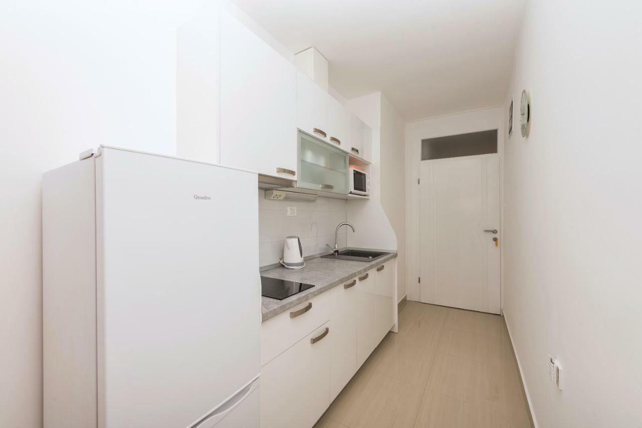 Apartmani Mona Makarska Esterno foto
