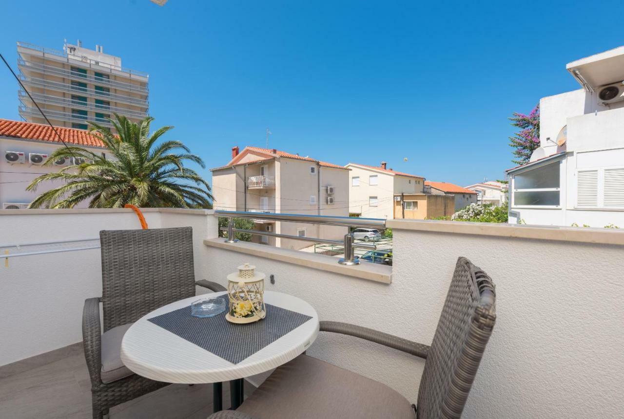 Apartmani Mona Makarska Esterno foto