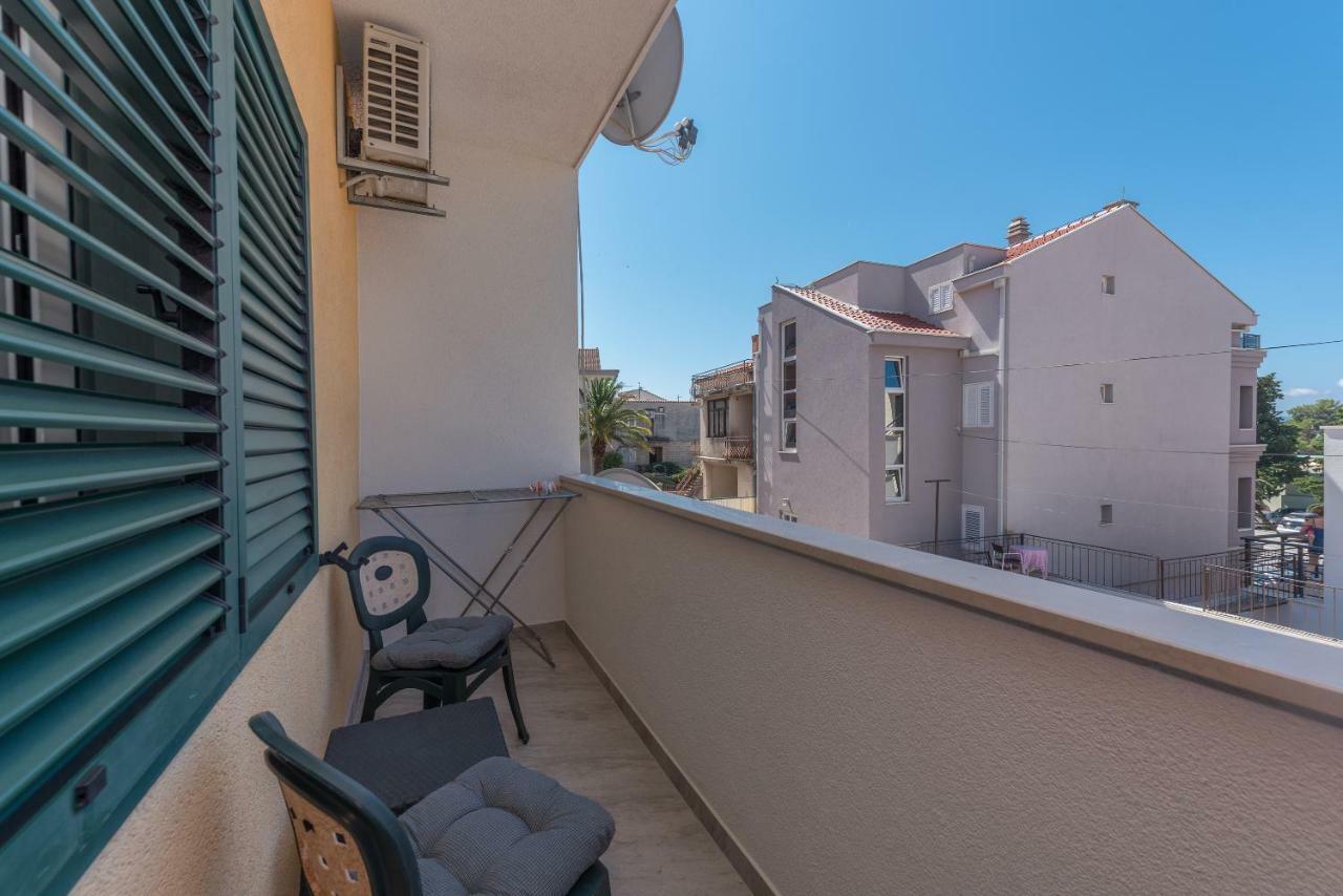 Apartmani Mona Makarska Esterno foto