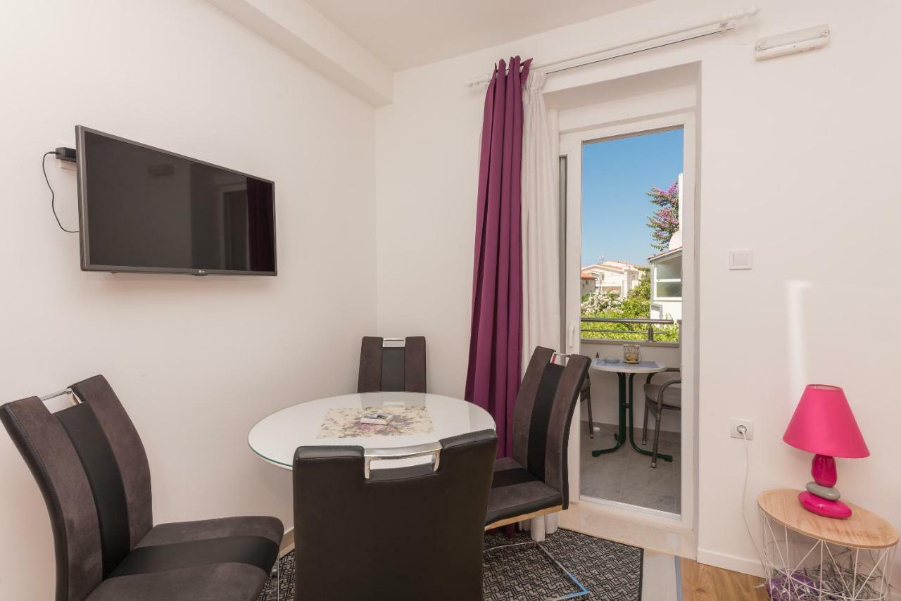 Apartmani Mona Makarska Esterno foto